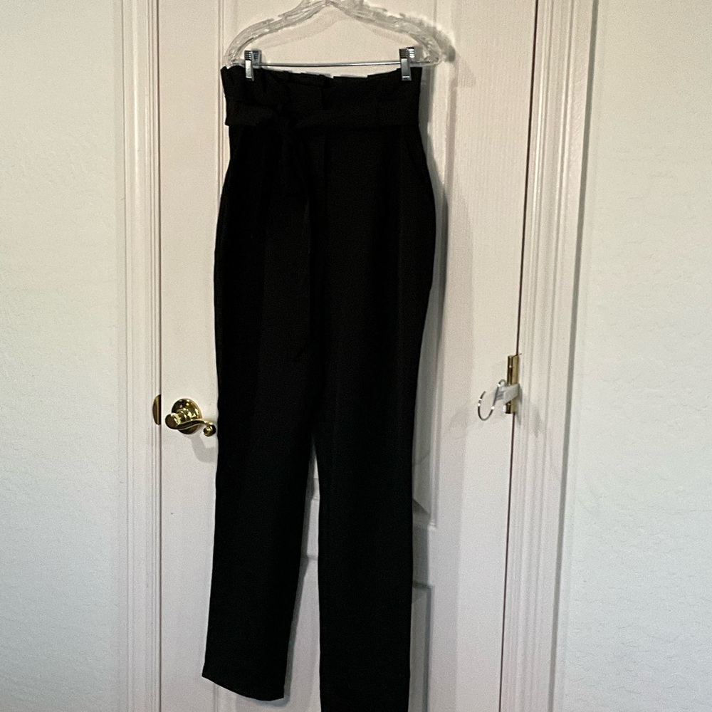 ANDREE BY UNIT Black Paper Bag Waist Trousers w tie